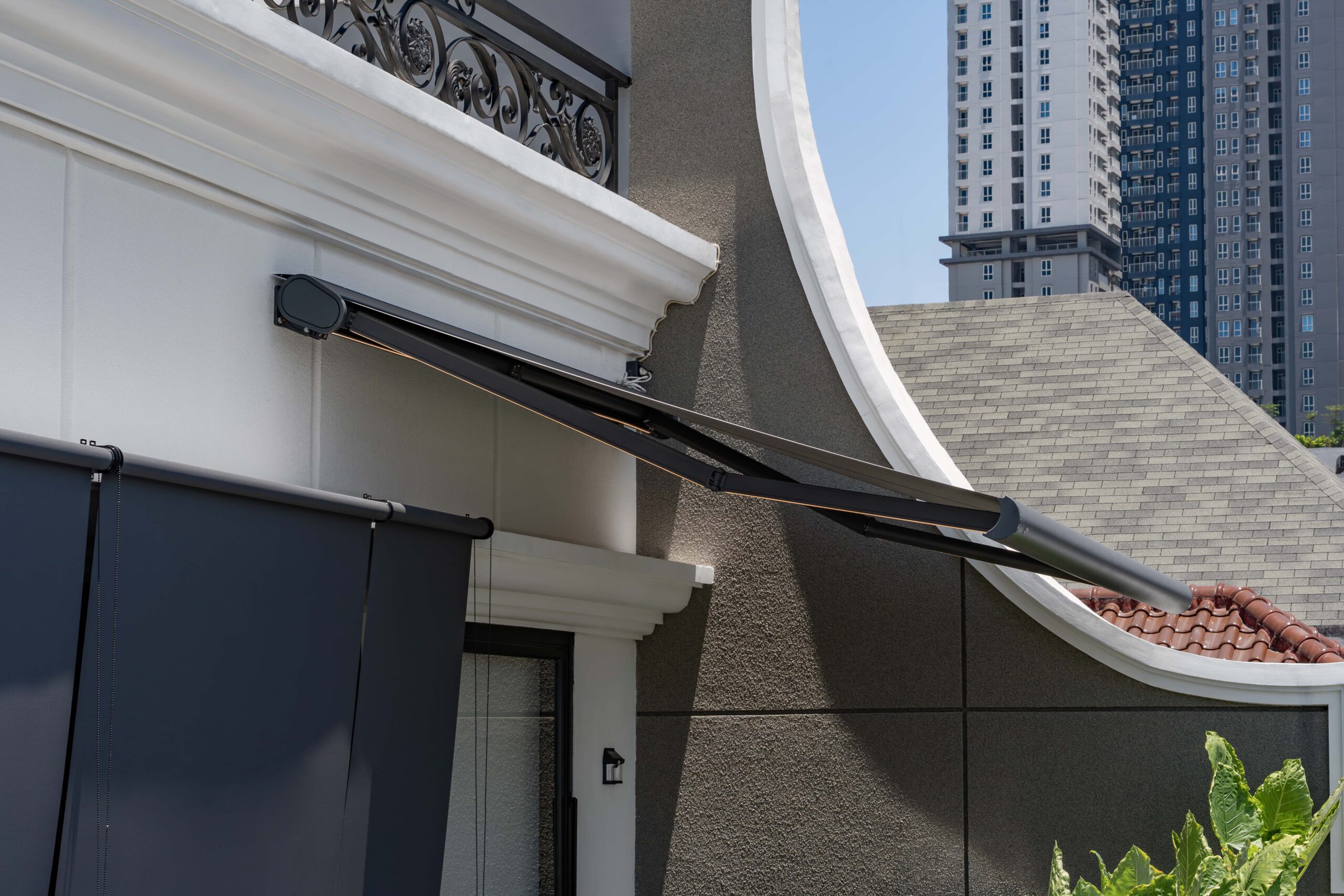 Awning - AW C202 - Motorized